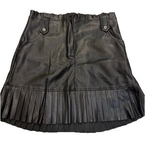 NWT Boutique ninexis pleated skirt Women’s L Skirt Short Black